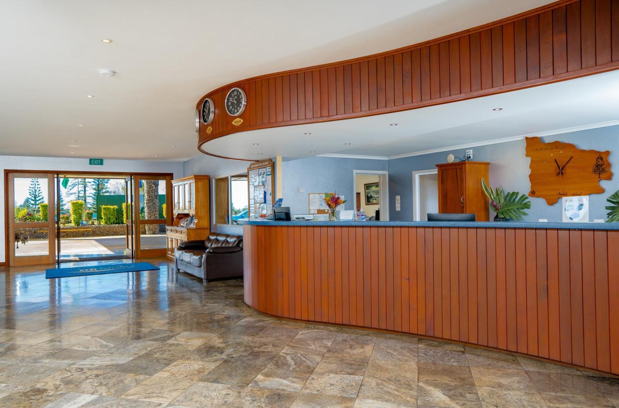 South Pacific Resort Hotel เบิร์นท์ไพน์ ภายนอก รูปภาพ